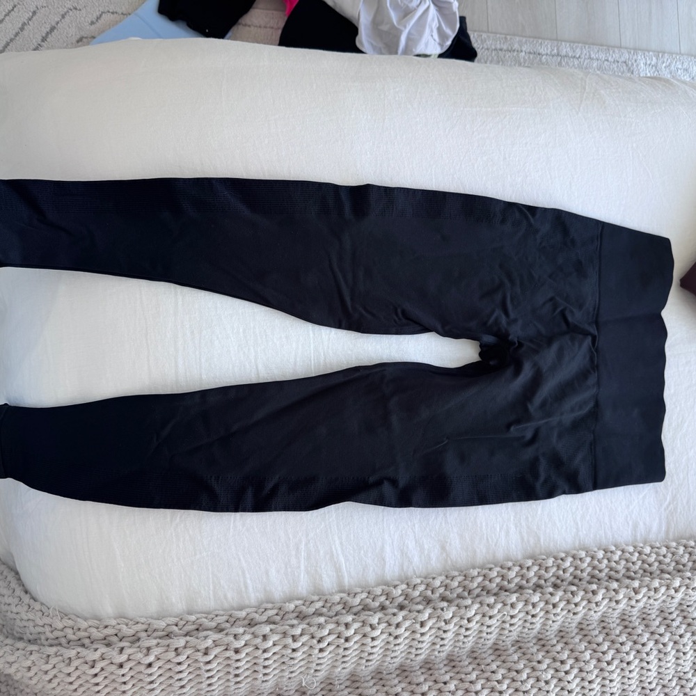 SET Active Black Leggings